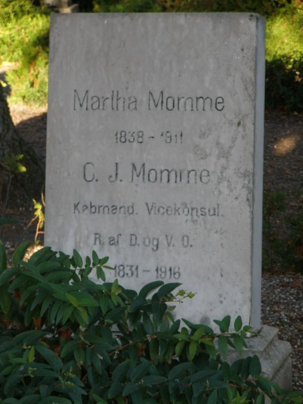 C. J. Momme.JPG